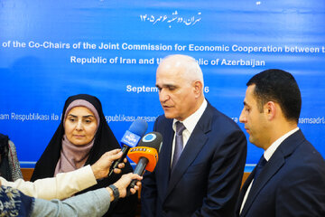 ببینید | نشست روسای کمیسیون مشترک همکاری اقتصادی جمهوری اسلامی ایران و جمهوری آذربایجان