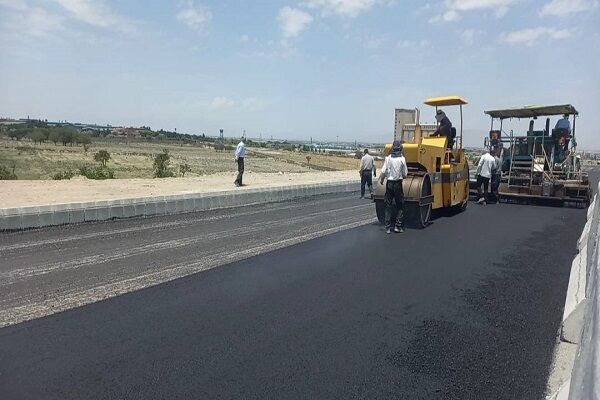 بهسازی و آسفالت ۲۰۳ کیلومتر از راه‌های روستایی آذربایجان شرقی در شش‌ماهه نخست ۱۴۰۵