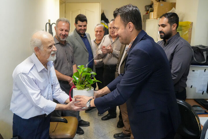 ببینید | تجلیل از آتش‌نشانان وزارت راه و شهرسازی به مناسبت روز آتش‌نشانی و ایمنی