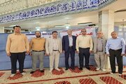 ببینید| برپایی میز خدمت اداره کل راه وشهرسازی در مصلی نماز جمعه شهرستان دشت آزادگان