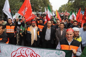 حضور مدیران و کارکنان شورای هماهنگی راه و شهرسازی البرز در رزمایش و اجتماع ۱۱۰ نفری جانفدایان