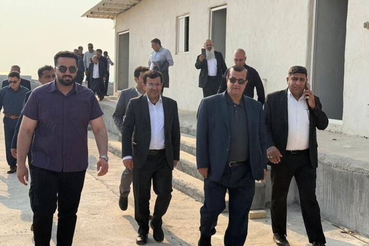 بازدید نماینده مردم غرب هرمزگان و معاون سازمان بنادر از طرح‌های توسعه‌ای بندر لنگه