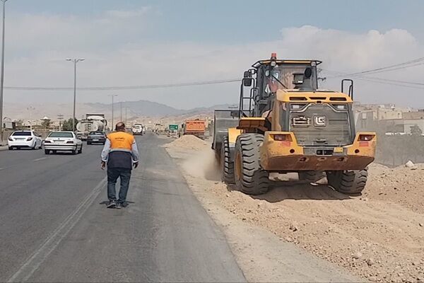 آغاز عملیات راهداری محوری در کمربندی سمنان