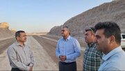 ببینید| بازدید معاون هماهنگی امور عمرانی استاندار و مدیر کل راه و شهرسازی سیستان و بلوچستان از عملیات ساخت بزرگراه در محور زاهدان- خاش