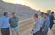 ببینید| بازدید معاون هماهنگی امور عمرانی استاندار و مدیر کل راه و شهرسازی سیستان و بلوچستان از عملیات ساخت بزرگراه در محور زاهدان- خاش