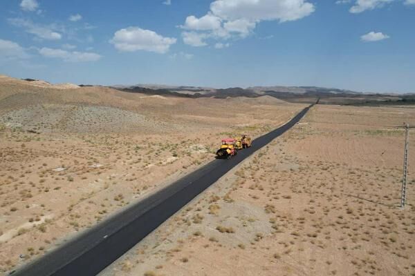 اجرای عملیات روکش آسفالت محور روستایی دهک–برک به طول ۱۵ کیلومتر