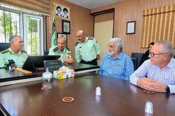 تقدیر اداره‌کل راهداری استان تهران از نیروهای انتظامی مستقر در پایانه جنوب به مناسبت هفته نیروی انتظامی