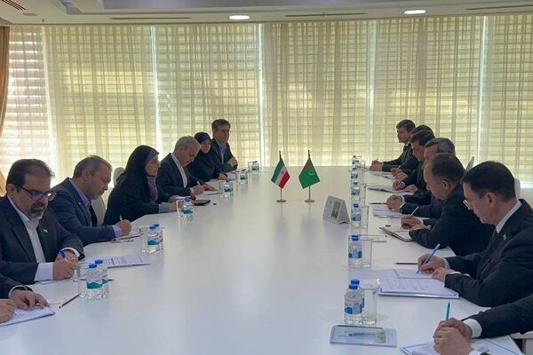دیدار وزیر راه و شهرسازی با وزیر امور خارجه ترکمنستان