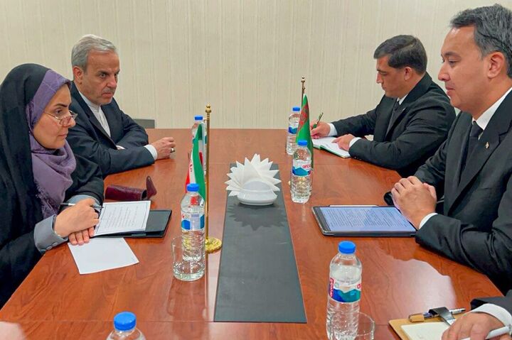 ببینید| دیدار وزیر راه شهرسازی با معاون رئیس کابینه وزیران در امور حمل و نقل و ارتباطات ترکمنستان