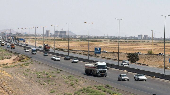 ۳۷ میلیون خودرو در شهریورماه از محورهای قزوین عبور کردند
