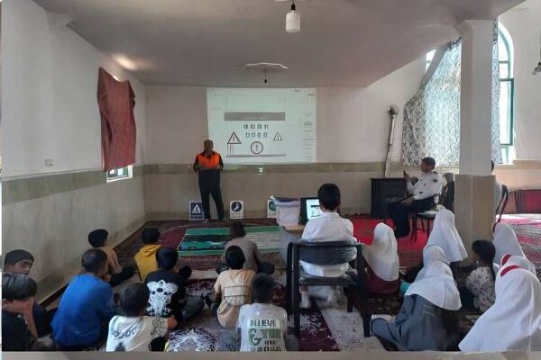 آموزش‌های ایمنی ترافیک به دانش آموزان ۵۰ مدرسه در آذربایجان شرقی