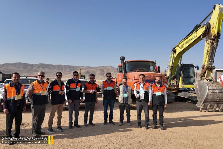 ببینید |مشق بحران در میدان با حضور کارکنان و ناوگان راهداری لارستان طی رزمایش بزرگ صلابت زاگرس