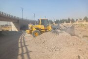 ببینید | اجرای عملیات پاکسازی و بازگشایی پل رودخانه اسماعیل آباد توسط راهداران شهرستان قزوین در استان قزوین