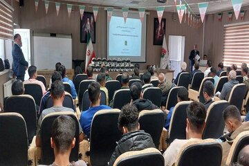 برگزاری همایش آموزش ایمنی به راکبان موتورسیکلت در مرکز آموزش اداره کل راهداری و حمل و نقل جاده‌ای خراسان شمالی