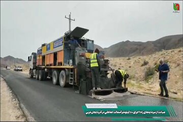 ویدئو| صیانت از سرمایه‌های جاده‌ای آذربایجان‌غربی با اجرای ۸۰ کیلومتر اسلاری‌سیل و آسفالت حفاظتی