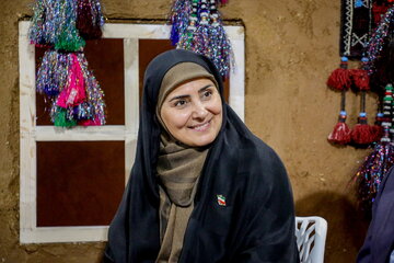 فرزانه صادق
