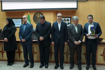 اداره کل راه و شهرسازی گیلان در صدر دستگاه‌های اجرایی استان/ رتبه برتر جشنواره شهید رجایی از آنِ راه و شهرسازی