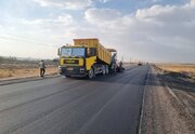 ببینید | اجرای عملیات بهسازی و روکش آسفالت محور شهربابک_انار (قطعه ۶) استان کرمان