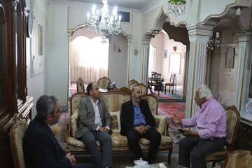 ببینید | دیدار سرپرست اداره کل راه و شهرسازی استان البرز با خانواده‌های معظم شهیدان محمدباقر نجفی و رضا عارفی دوست در راستای طرح سپاس