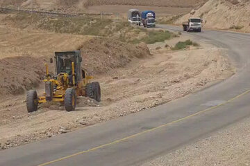 ویدیو |اتمام عملیات شانه‌سازی محور بیجار ـ همدان در محدوده روستای خانباغی توسط راهداران شهرستان بیجار کردستان