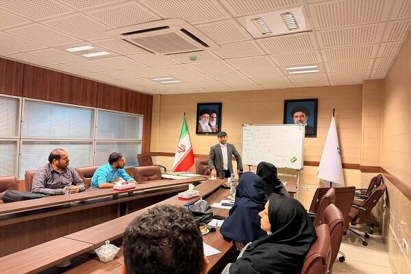 ببینید| برگزاری بیست و هفتمین کارگاه آموزشی قراردادهای واگذاری مسکونی و غیرمسکونی در محدوده و حریم شهرها اداره کل راه و شهرسازی در خوزستان