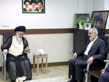 آیت الله حسینی بوشهری بر هدایت سرمایه‌های خیّرین به سمت بانک مسکن تاکید کرد/ مسکن، مسئله‌ای اساسی برای نسل جوان است