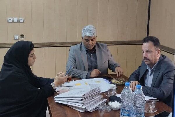 ببینید| نشست بررسی پروژه های مسکن خرمشهر با حضور معاون مسکن و ساختمان، رئیس اداره شهرستان و رئیس اداره برنامه ریزی و بازآفرینی شهری اداره کل راه و شهرسازی خوزستان