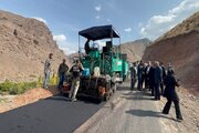 ببینید|بازدید میدانی نماینده مردم غرب استان البرز  بهمراه مدیرکل راهداری و حمل و نقل جاده‌ای استان البرز از عملیات روکش آسفالت محورجوستان _دهدر در طالقان