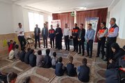 ببینید|برگزاری همایش ارتقای ایمنی راکبان موتورسیکلت و ارتقای ایمنی دانش‌آموزان مدارس حاشیه راه در روستای سلطان آباد شهرستان چهارباغ