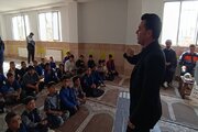 ببینید|برگزاری همایش ارتقای ایمنی راکبان موتورسیکلت و ارتقای ایمنی دانش‌آموزان مدارس حاشیه راه در روستای سلطان آباد شهرستان چهارباغ