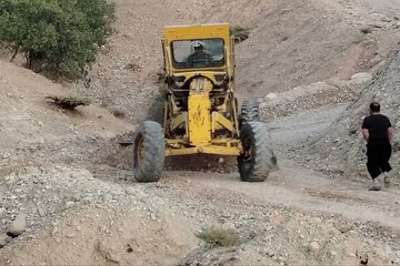 بازگشایی محورهای روستایی سیل زده شهرستان کوهرنگ