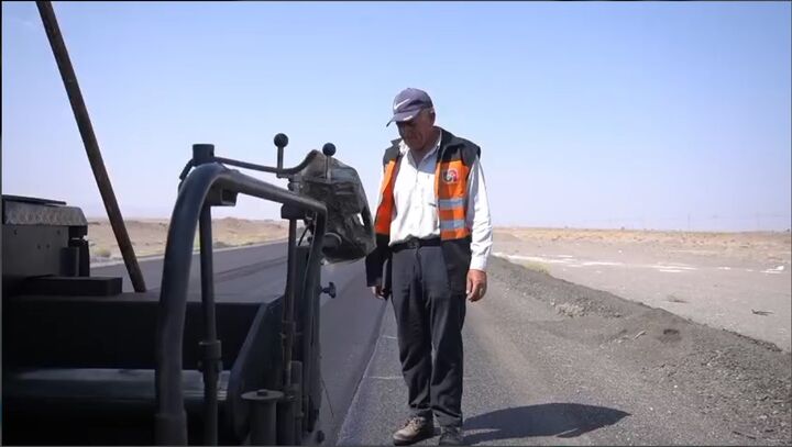 ویدیو | اجرای عملیات بهسازی و روکش آسفالت محور کمربندی رفسنجان–کرمان توسط اداره کل راهداری و حمل و نقل جاده ای استان کرمان