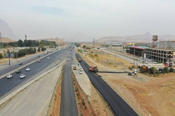 رفع نقطه پرحادثه تقاطع کارخانه سیمان غرب در کریدور بزرگراه راه کربلا (استان کرمانشاه)