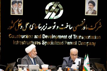 ببینید| دیدار هوشنگ بازوند، مدیرعامل شرکت ساخت و توسعه زیربناهای حمل‌ونقل کشور، با حجت‌الاسلام سیاوشی، نماینده   مجلس شورای اسلامی
