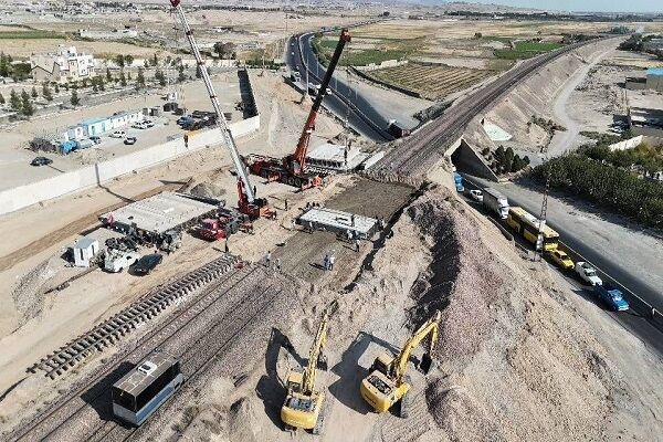 رکوردشکنی راه آهن تهران در خدمت‌رسانی و اتصال سریع و ایمن در بلاک اسلامشهر-فرودگاه