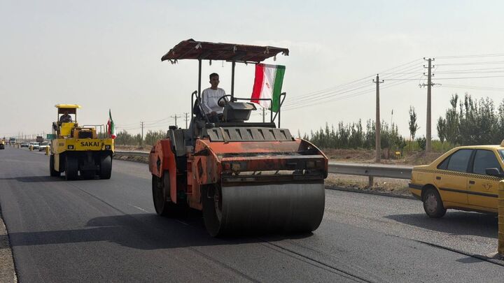 بهسازی ۱۴ کیلومتر از مقطع عصمت‌آباد تا میدان امام رضا(ع) در پاسخ به مطالبات مردمی آغاز شد