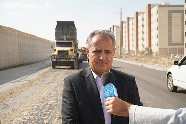 آغاز عملیات آسفالت معابر شهرک سردار شهید حاج‌قاسم سلیمانی اردبیل
