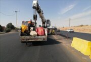 ببینید/ عملیات نصب نیوجرسی در محور کرمان_باغین (دوربرگردان شهرک صنعتی خضرا)