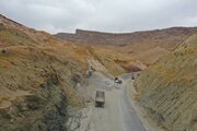 ببینید| عملیات خاک برداری و ایمن سازی مقطع رانشی محور ازگله به سرپل‌ذهاب (استان کرمانشاه)
