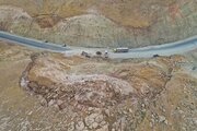 ببینید| عملیات خاک برداری و ایمن سازی مقطع رانشی محور ازگله به سرپل‌ذهاب (استان کرمانشاه)