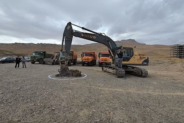 آغاز عملیات آماده سازی و محوطه سازی مسکن ملی در بیجار