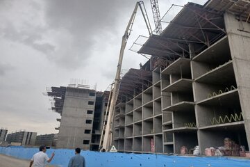 بازدید میدانی مدیرکل راه و شهرسازی استان مرکزی از روند تکمیل پروژه ۸۱۱۲ واحدی نهضت ملی مسکن اراک و بررسی کیفیت واحدهای تحویلی