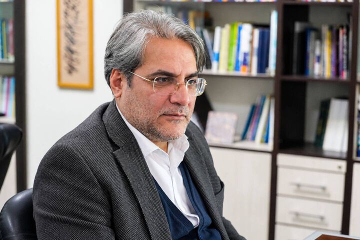 اهداء کتب تخصصی معماری و شهرسازی وزارت راه و شهرسازی میان نهادهای اجرایی و دانشگاهی