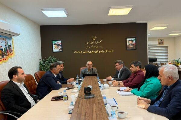 کرمانشاه باید تا دهه فجر در جمع ۱۰ استان برتر کشور در پیشرفت نهضت ملی مسکن قرار گیرد
