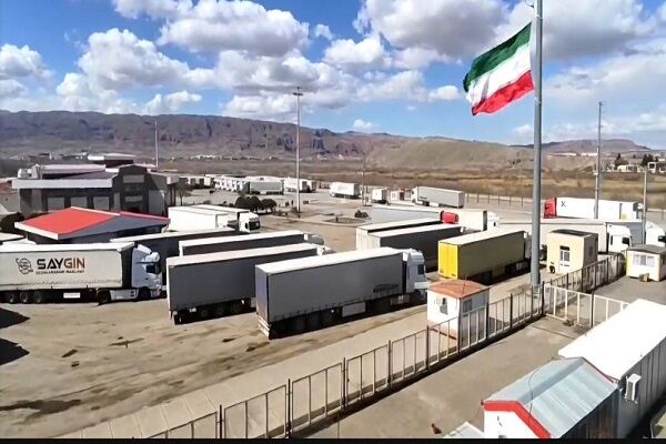 تردد بیش از ۸۲ هزار و ۶۰۰ دستگاه وسائط نقلیه سنگین باری ازپایانه مرزی نوردوز 
 