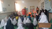 آموزش فرهنگ ترافیک و اصول ایمنی تردد به دانش‌آموزان تویسرکانی