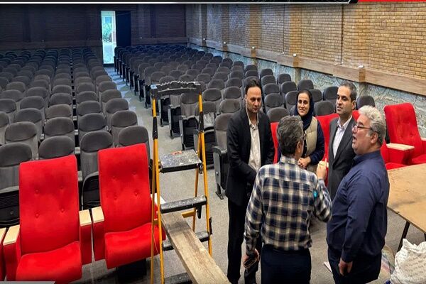 بررسی روند نهایی‌سازی سالن اجتماعات مصلی رشت توسط مدیرکل راه و شهرسازی گیلان