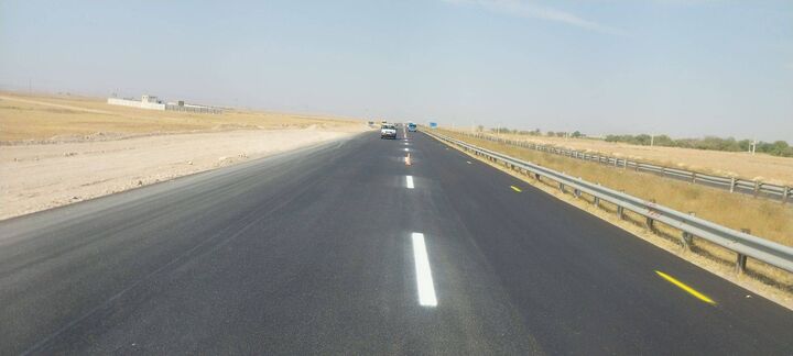 عملیات خط کشی در محور شریانی قزوین_رشت ادامه دارد